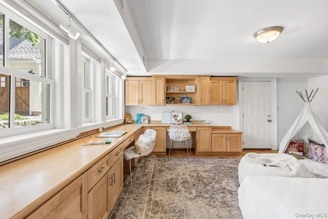 Photo of 731 Forest Avenue