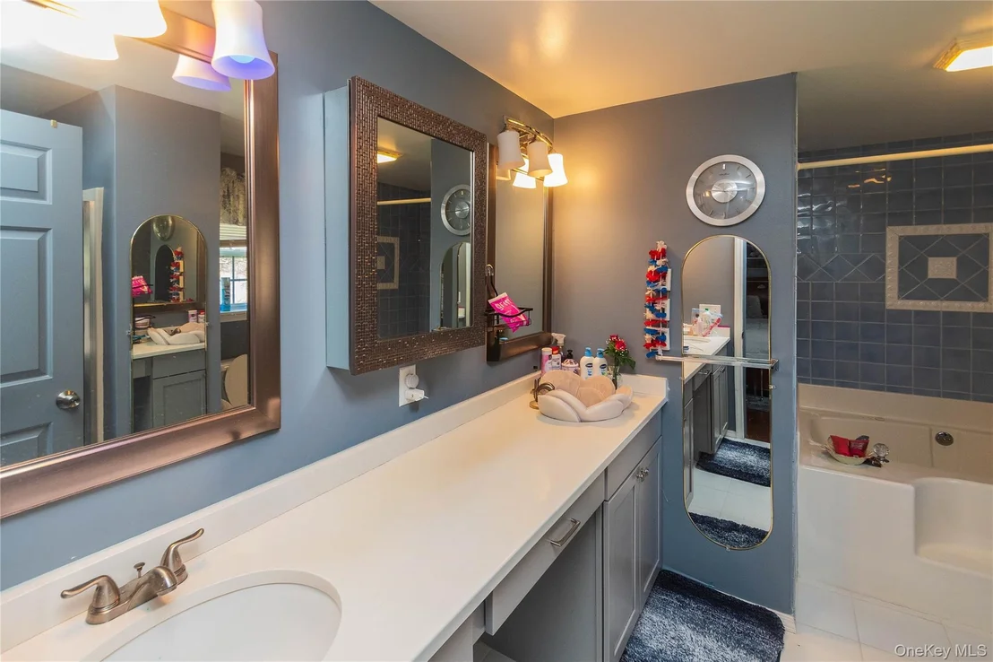 Photo of 19 Biscayne Blvd