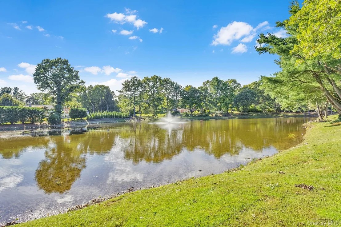 Photo of 23 Overbrook Lane