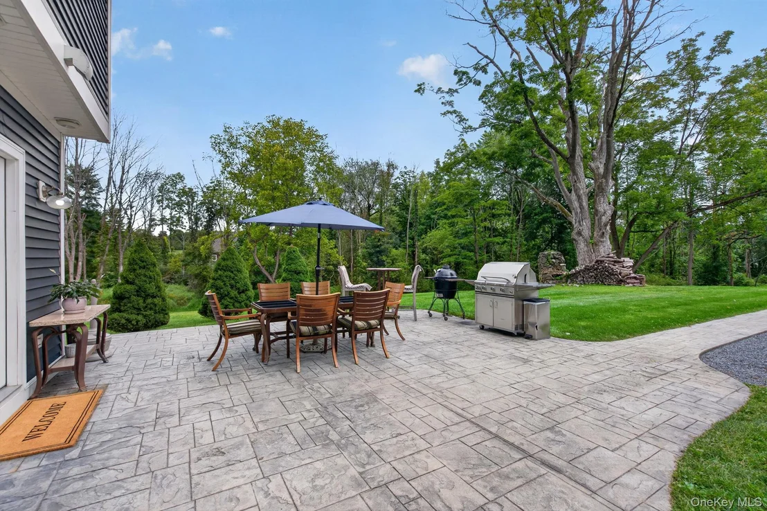 Photo of 42 Colonial Avenue
