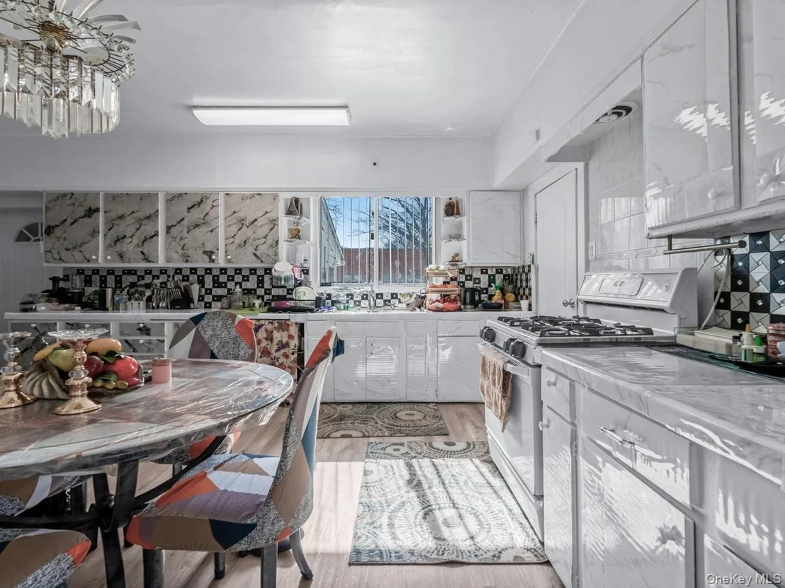 Photo of 2721 Coldspring Road