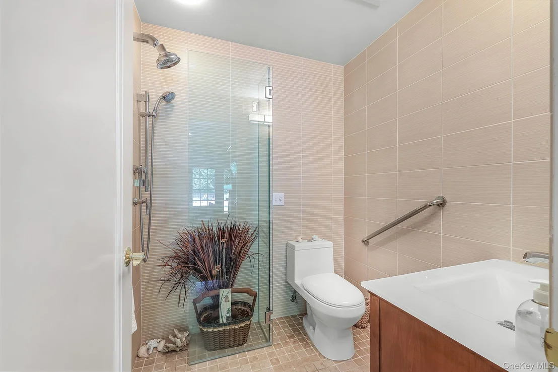 Photo of 20 Demarest Avenue