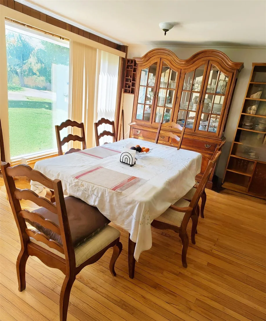 Photo of 892 Bowbell Road