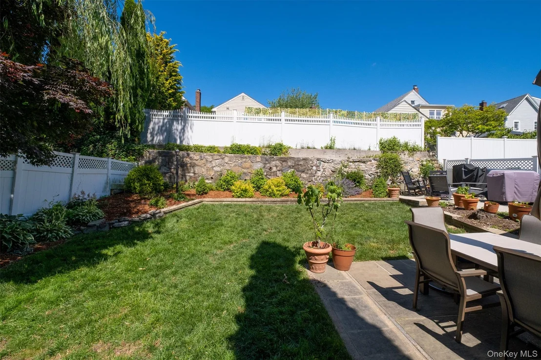 Photo of 443 Third Avenue