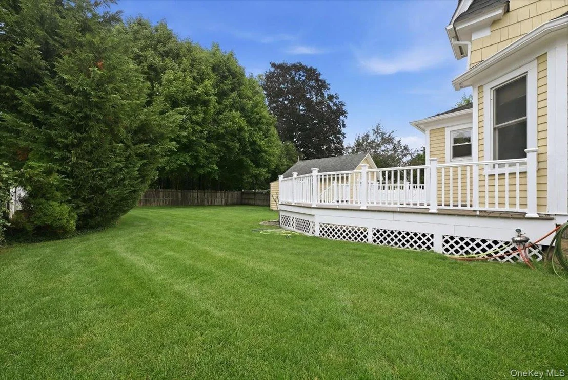 Photo of 991 Cottage Place