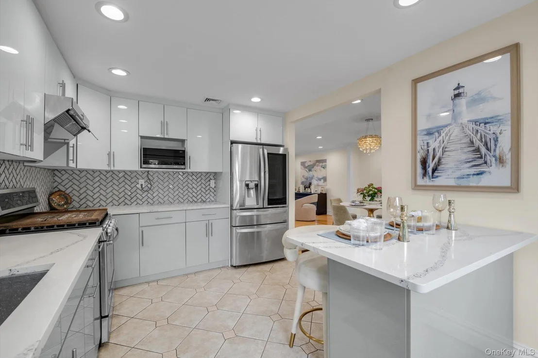 Photo of 98 Belmont Circle