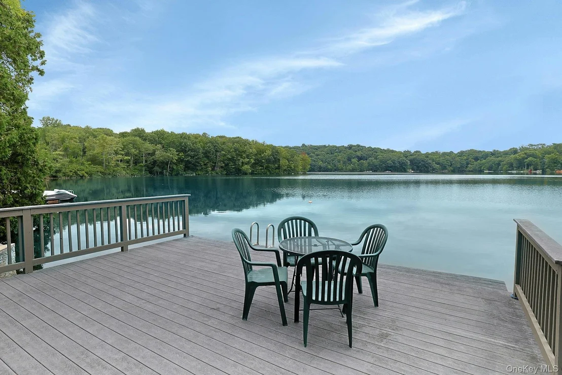 Photo of 11 Lakeside Road