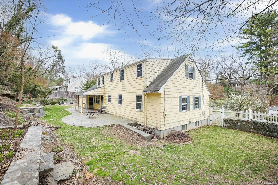 Photo of 75 Underhill Road