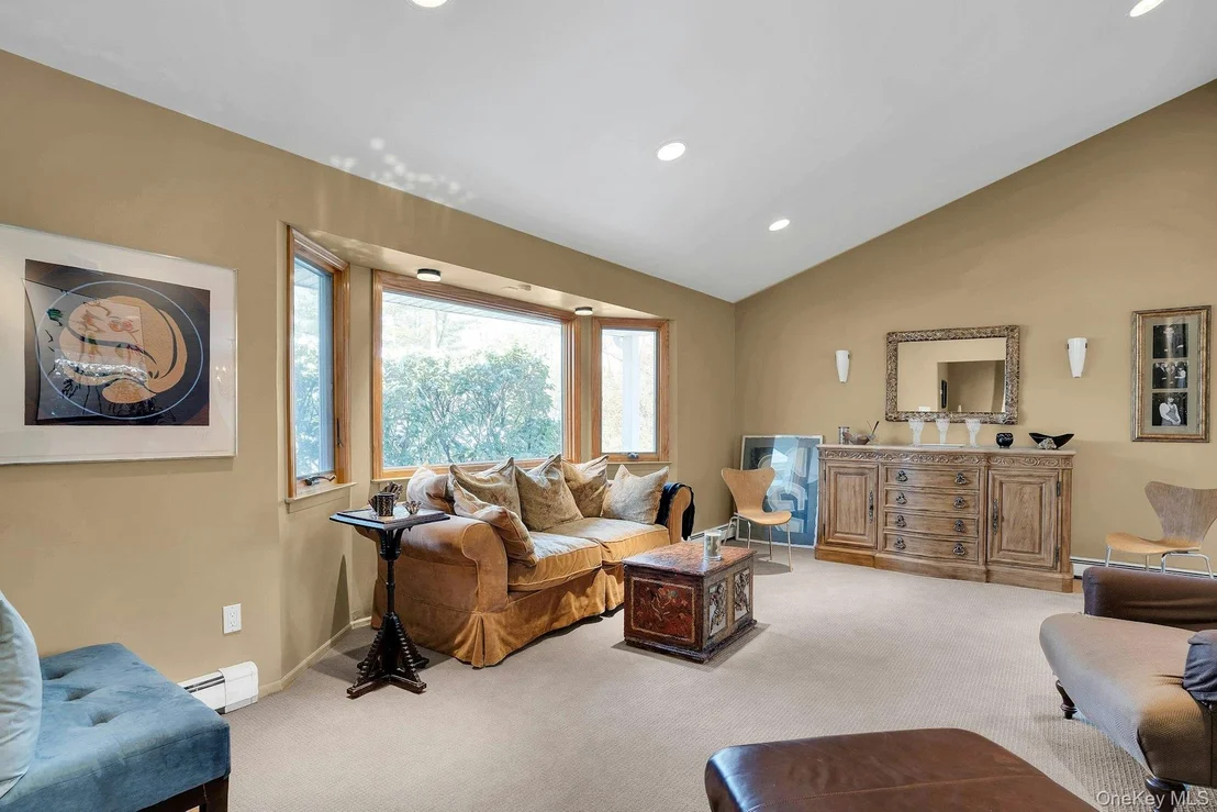 Photo of 48 Randolph Drive