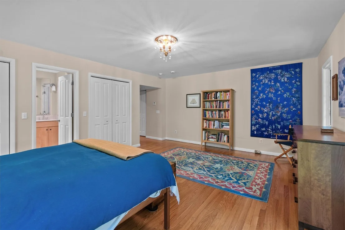 Photo of 150 Kingwood Park