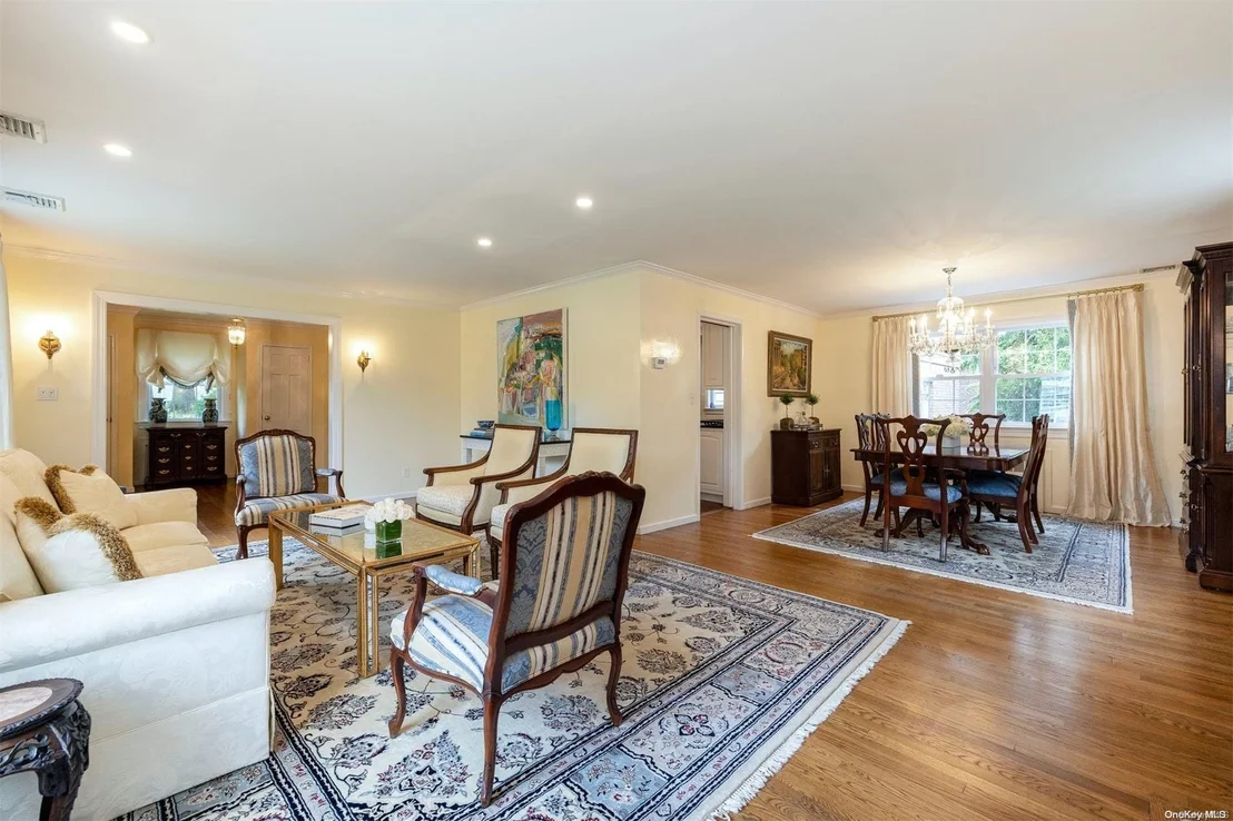 Photo of 325 Trumbull Road
