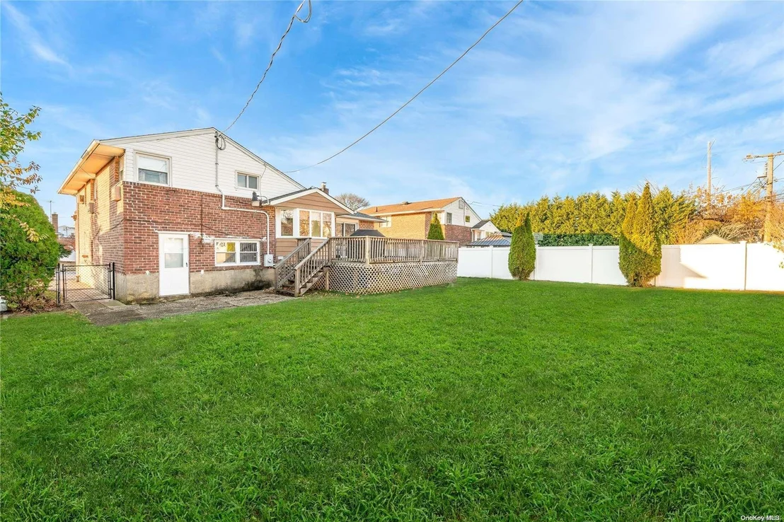 Photo of 102 Bud Lane