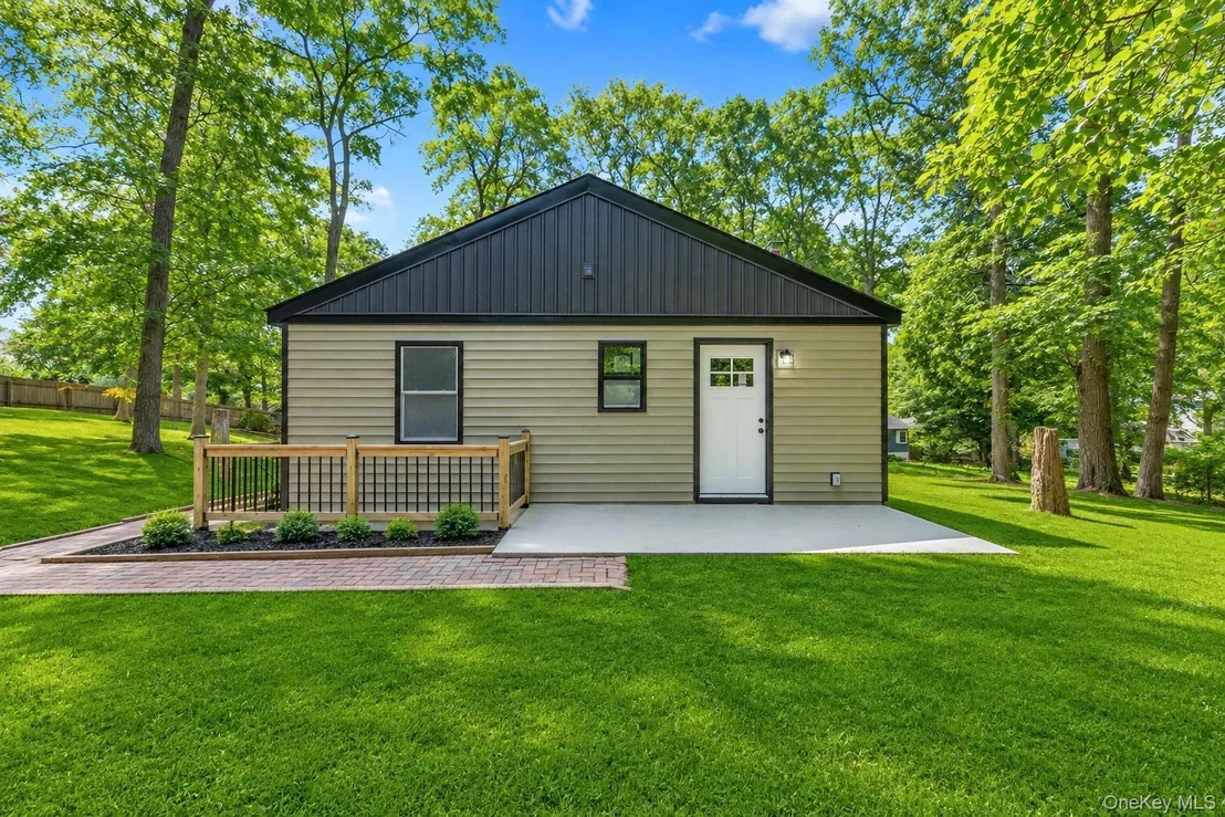 Photo of 234 Lakeside Trail