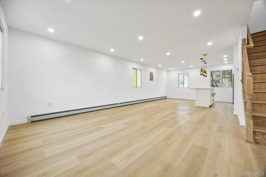 Photo of 641 Beach 65th Street