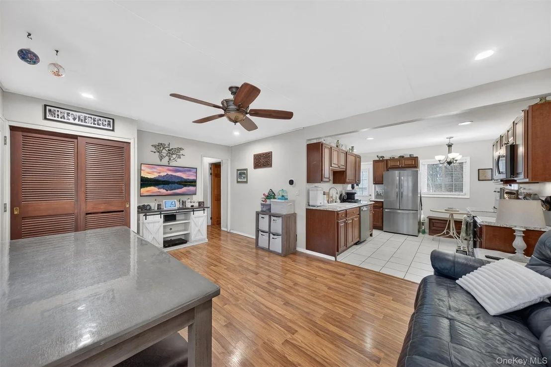 Photo of 8 Van Wyck Drive