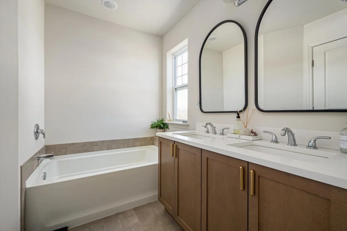 Photo of 3 Pondview Circle