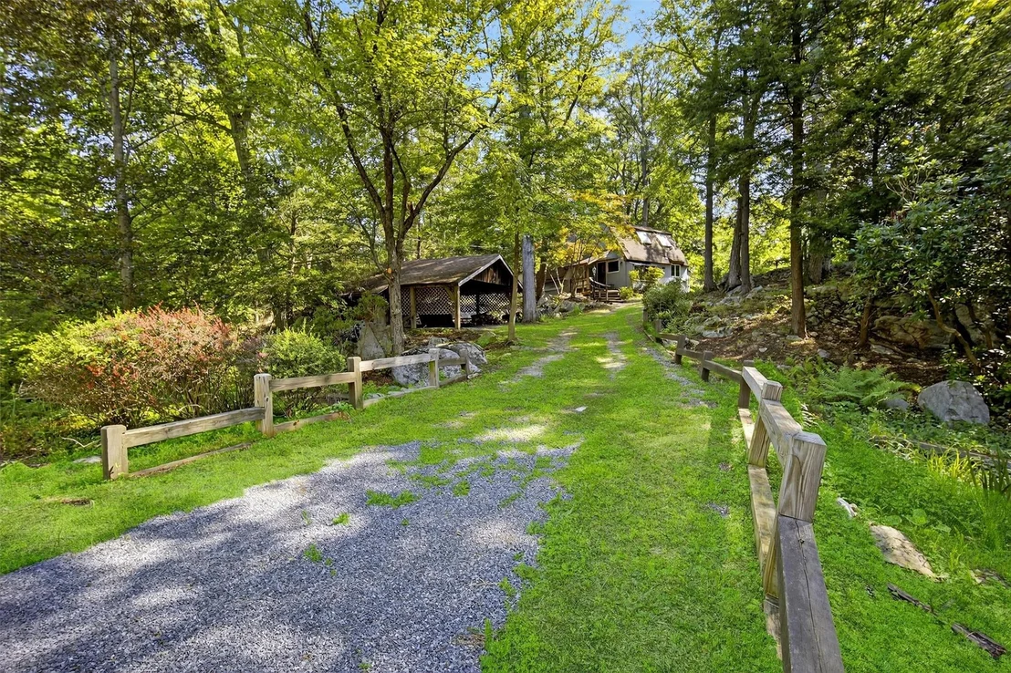 Photo of 41 Winston Lane
