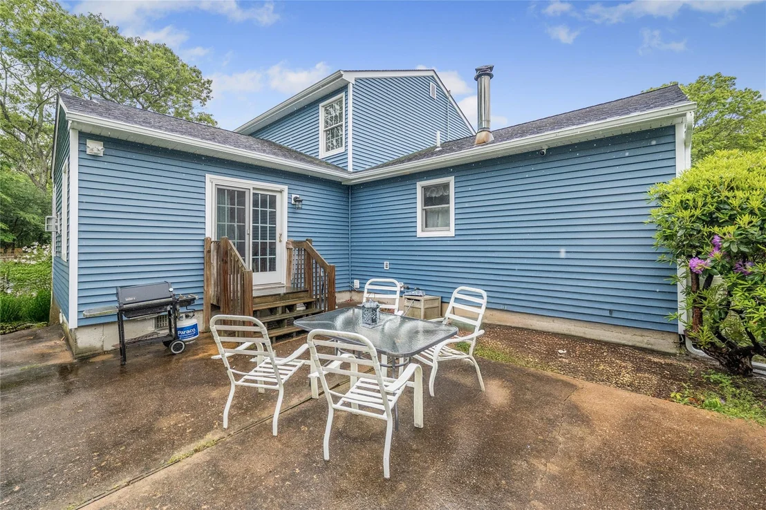 Photo of 5 Cedar Heights Drive