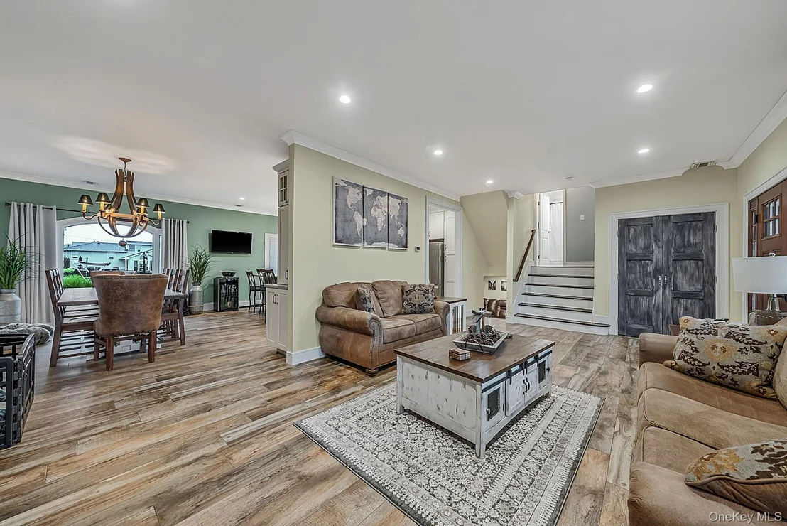 Photo of 511 Devon Place