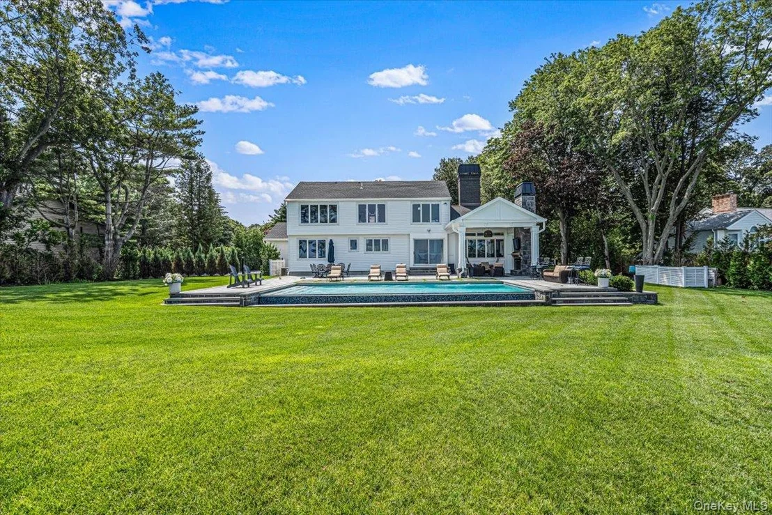 Photo of 37 Soundview Drive