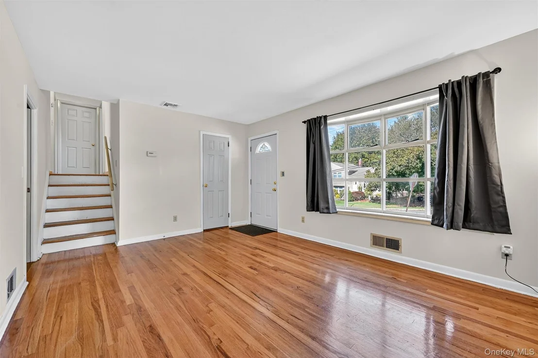 Photo of 23 Maplewood Boulevard