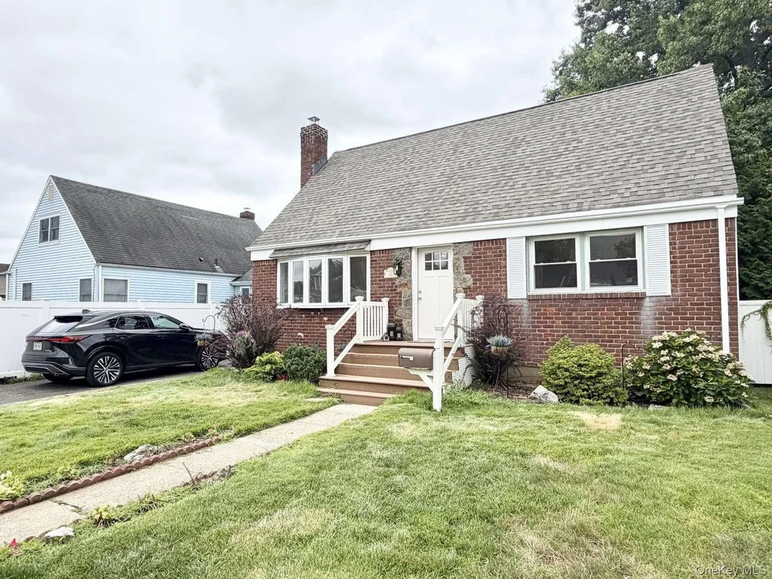 Photo of 20 Iris Avenue