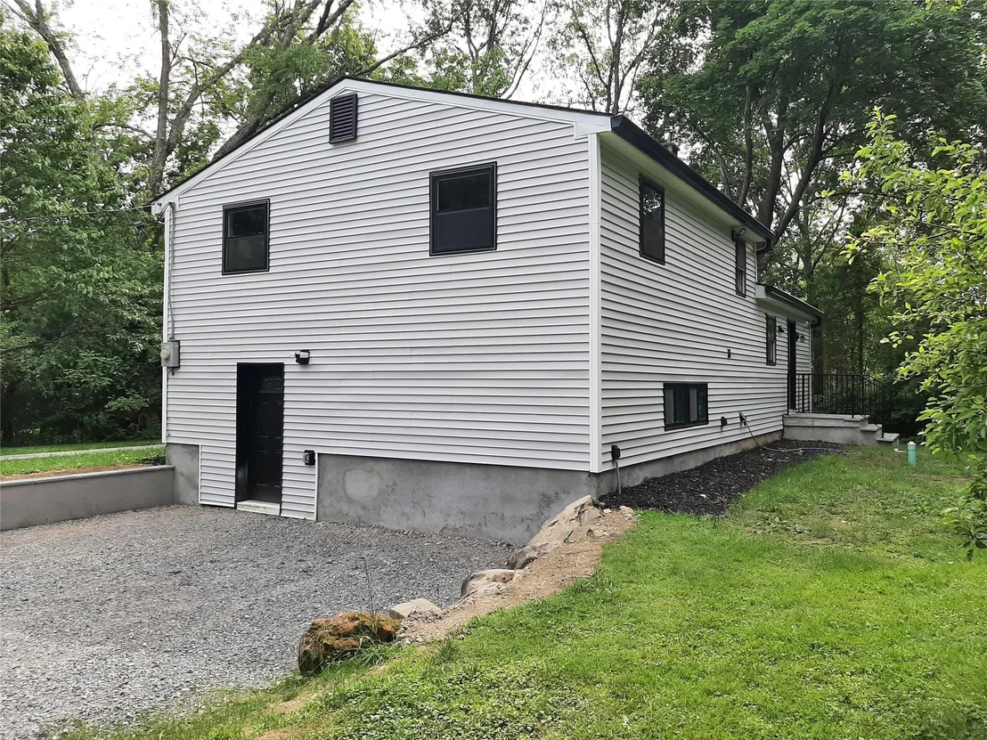 Photo of 495 Stanton Terrace