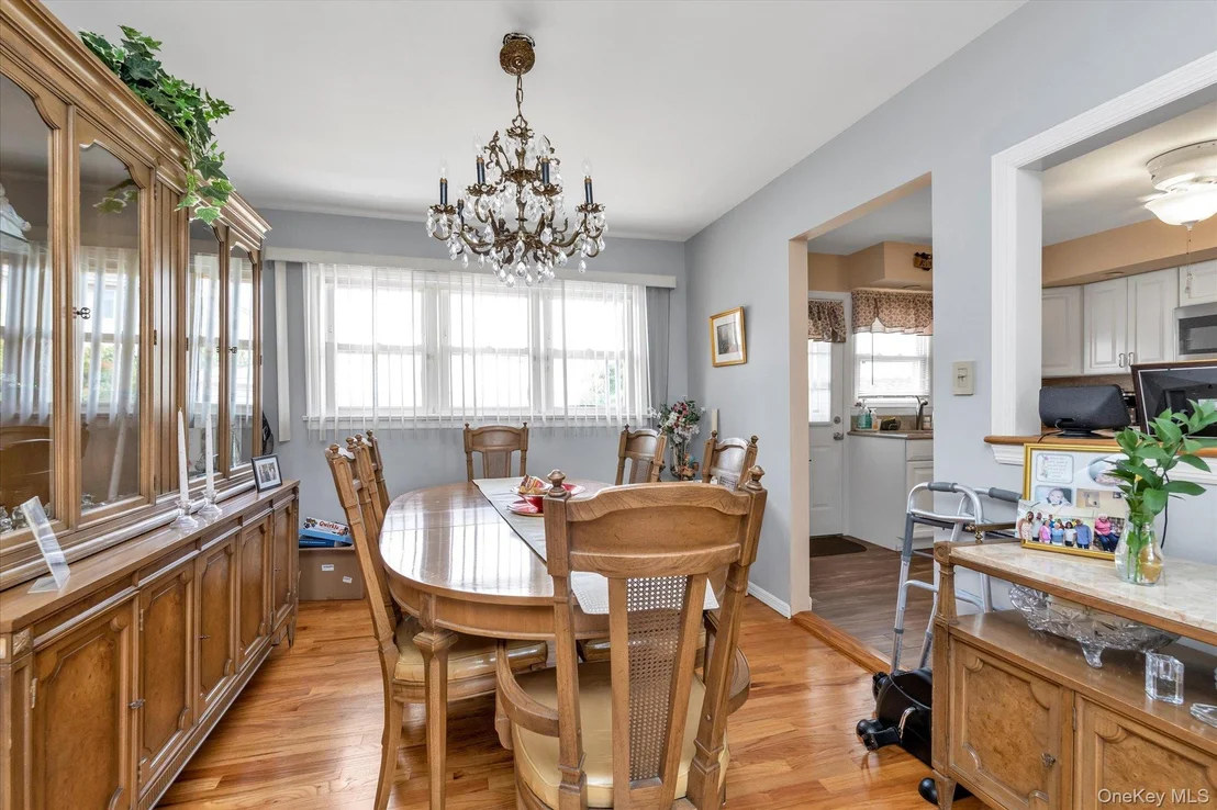 Photo of 882 Third Avenue