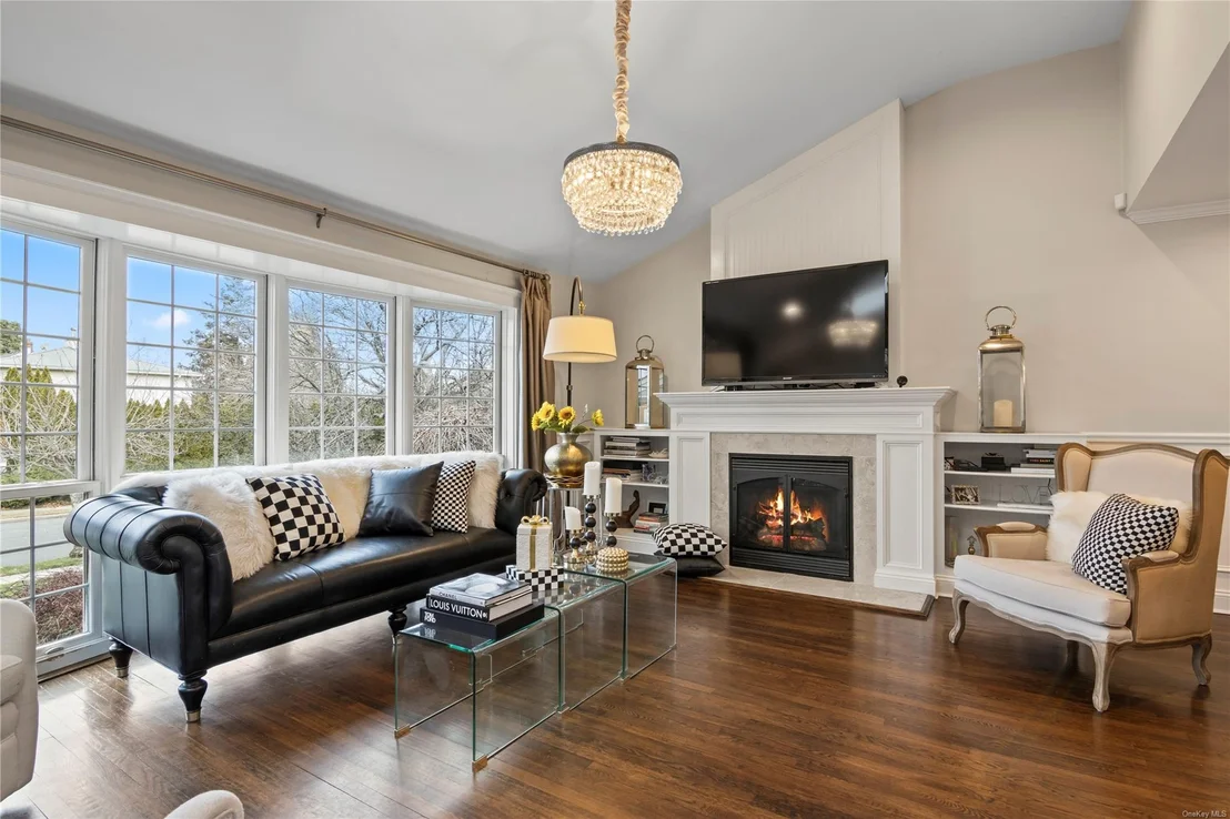 Photo of 25 Saratoga Drive