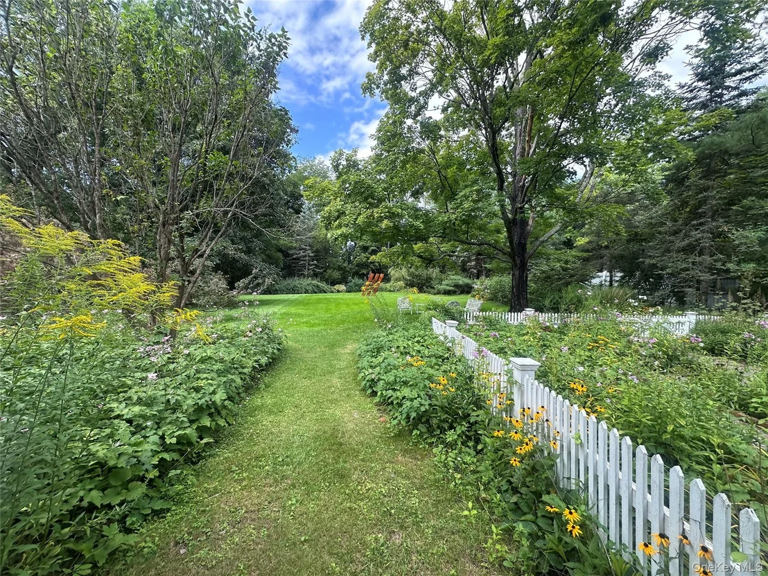 Photo of 3244 Sharon Turnpike