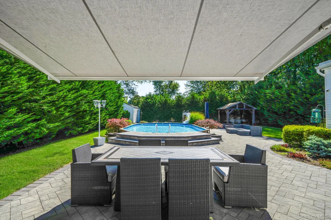 Photo of 29 Selden Boulevard