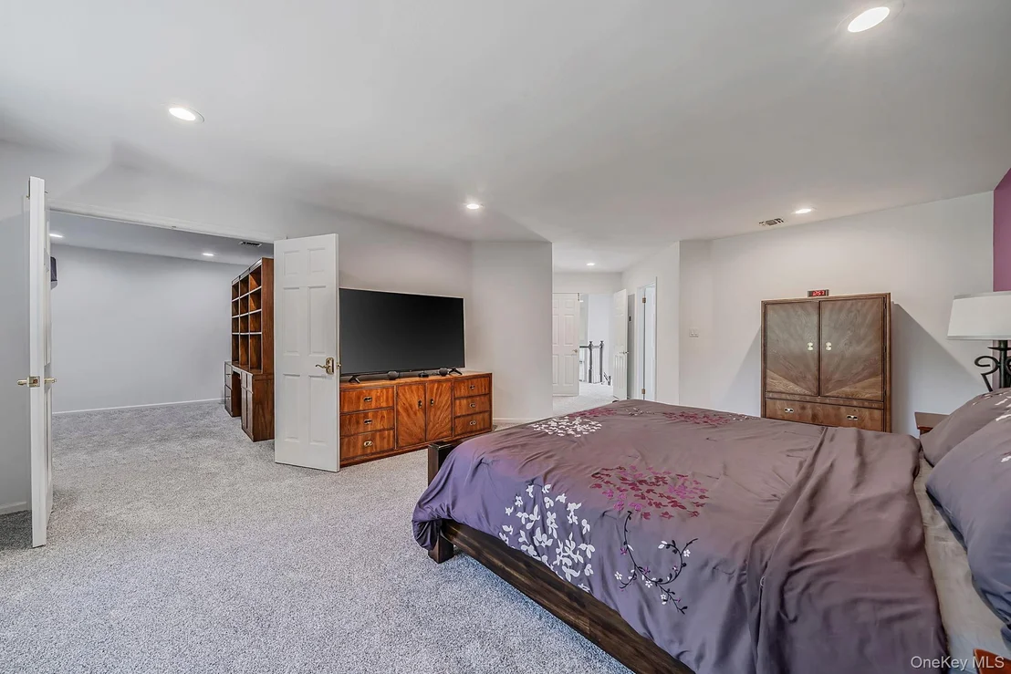 Photo of 86 Hamlet Drive