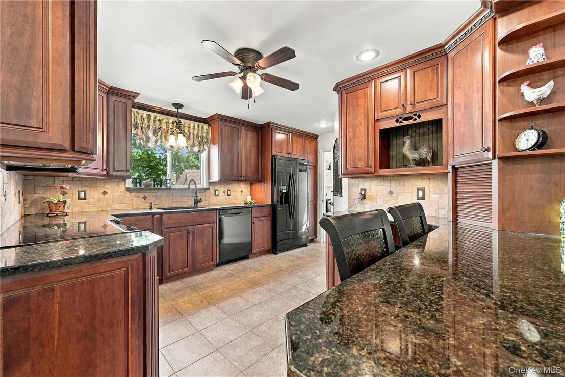 Photo of 75 Bayview Drive