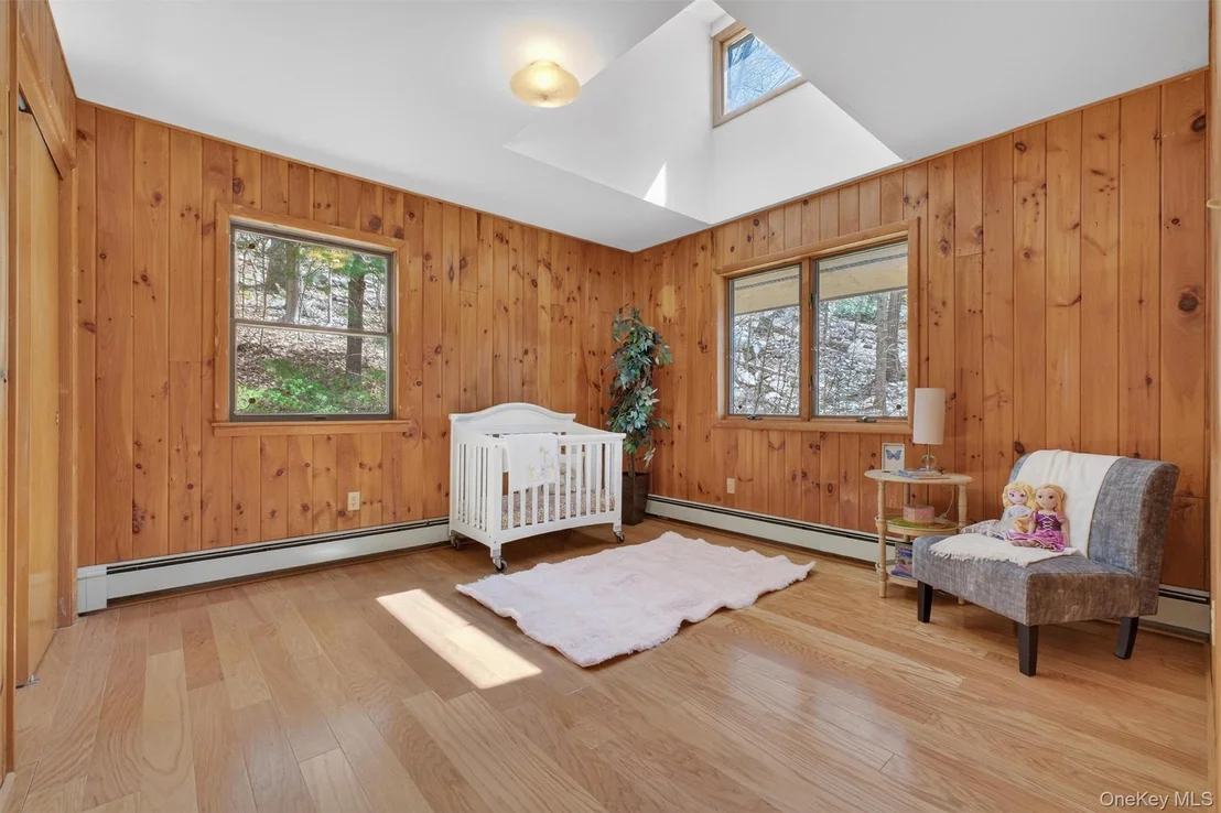 Photo of 31 Deer Ridge Road