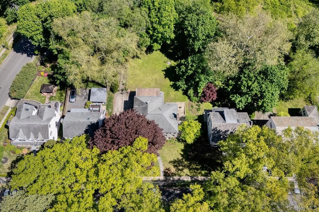 Photo of 91 Central Parkway