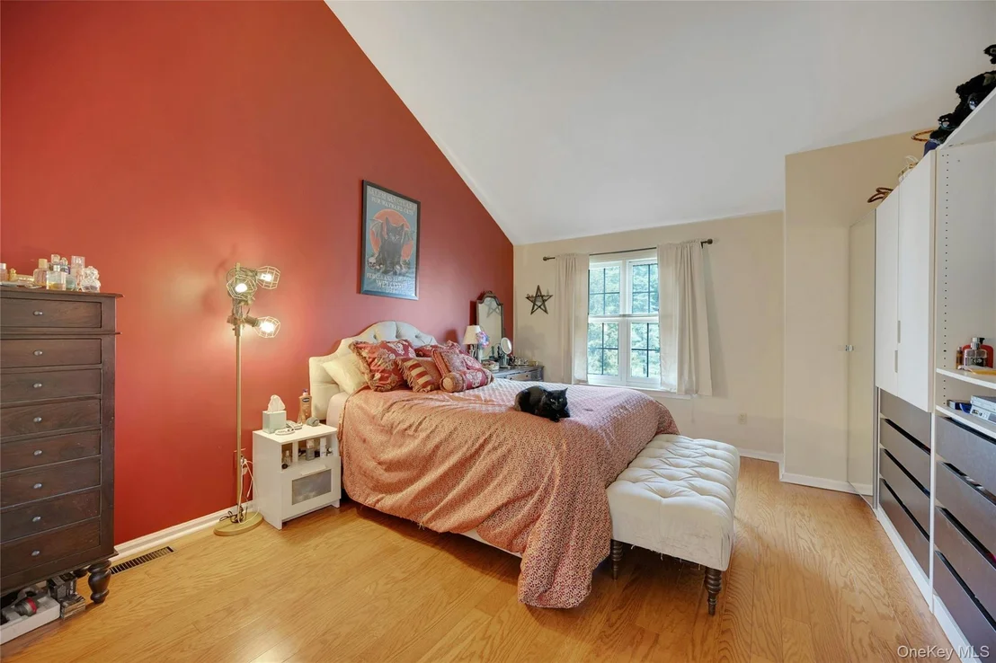 Photo of 1102 Pondside Drive