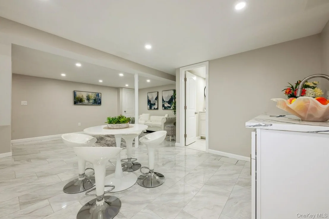 Photo of 1086 Lehman Road