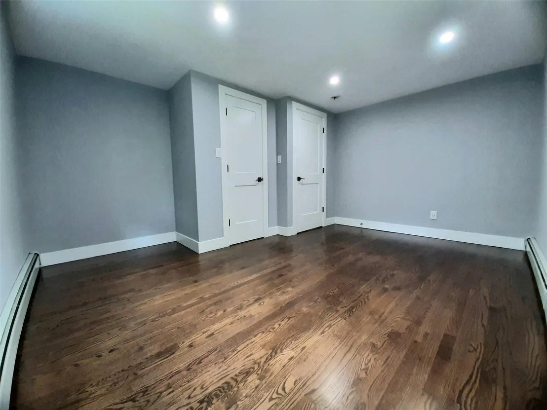 Photo of 495 Stanton Terrace