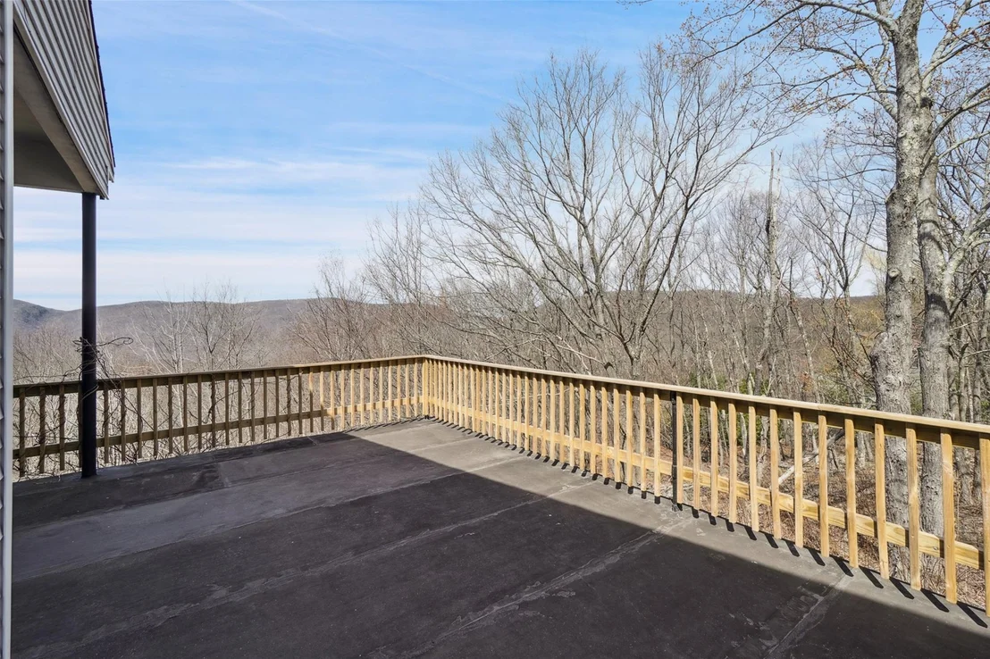 Photo of 104 Crest Road