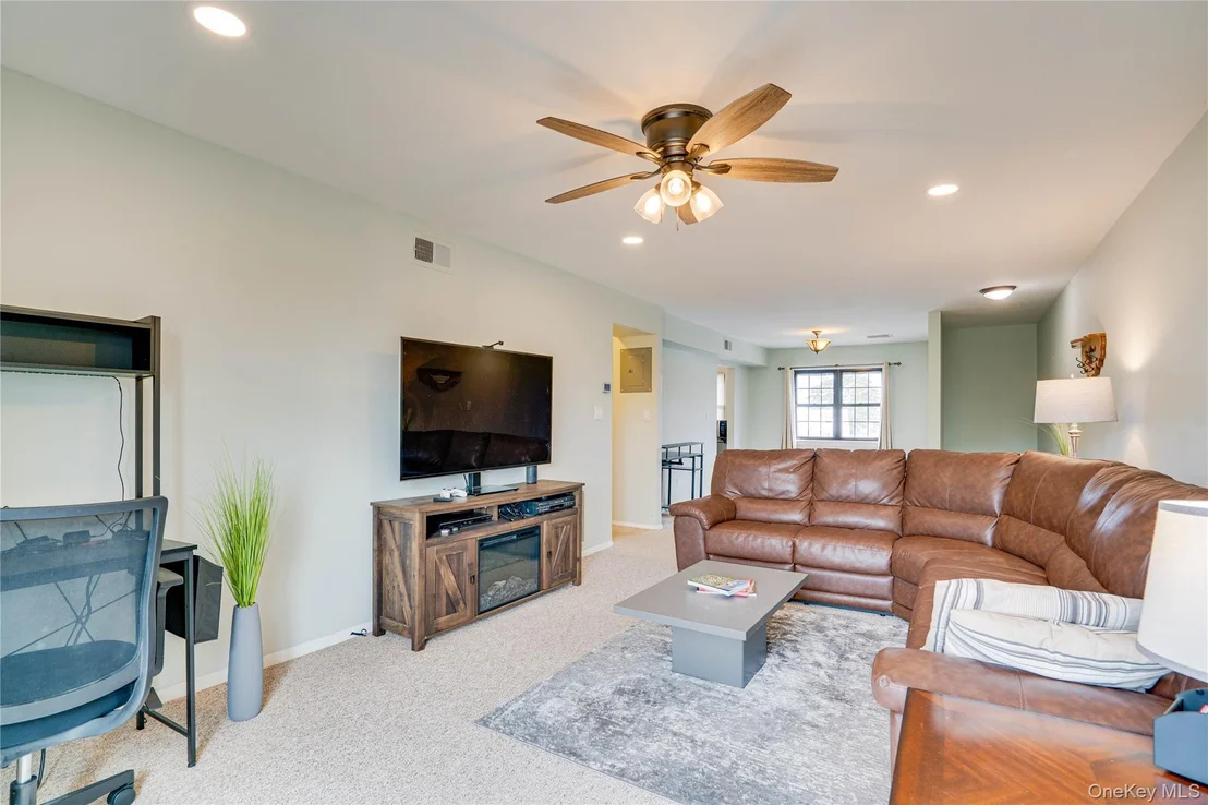 Photo of 211 Mariners Way