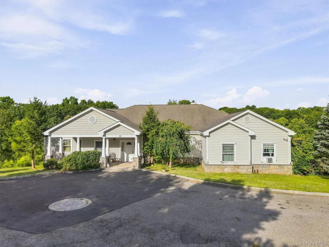 Photo of 180 Simpson Road