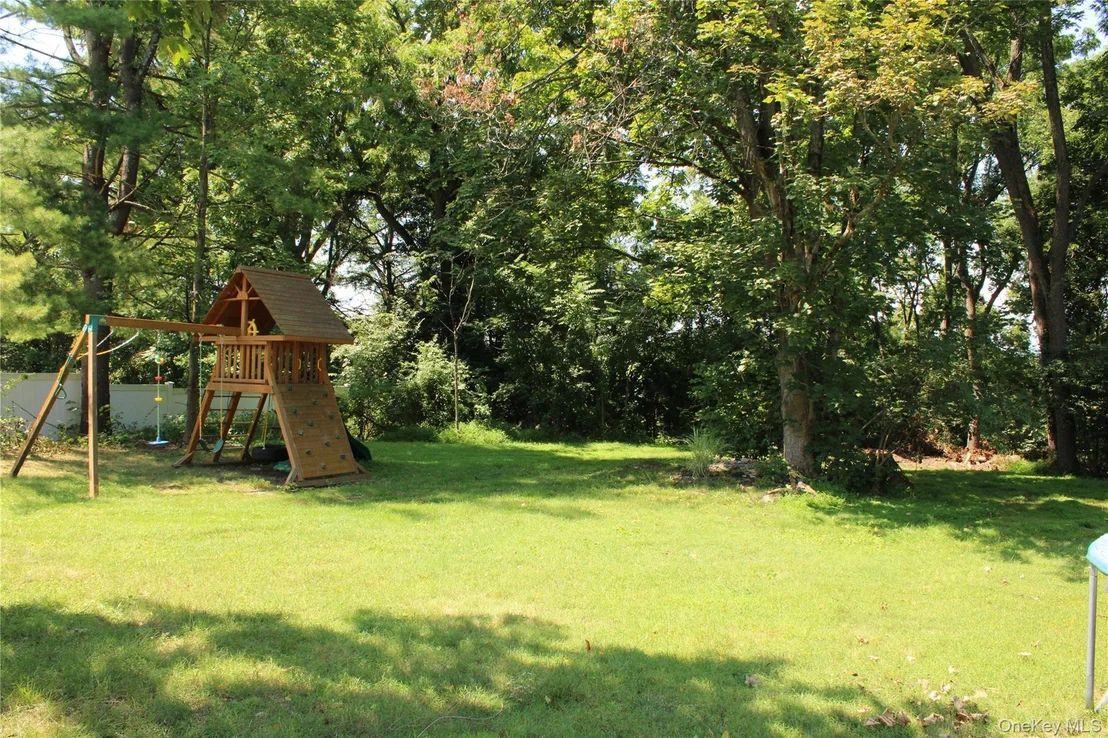 Photo of 44 Ireland Drive