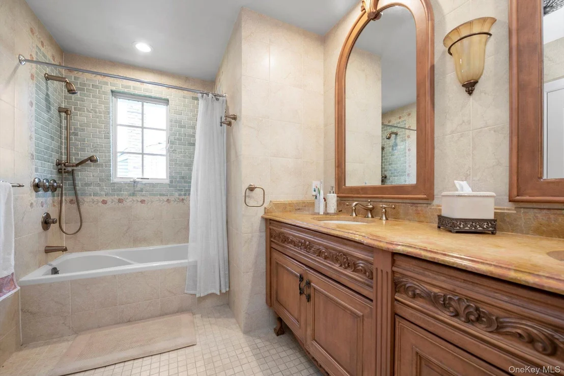 Photo of 760 Hillcrest Place