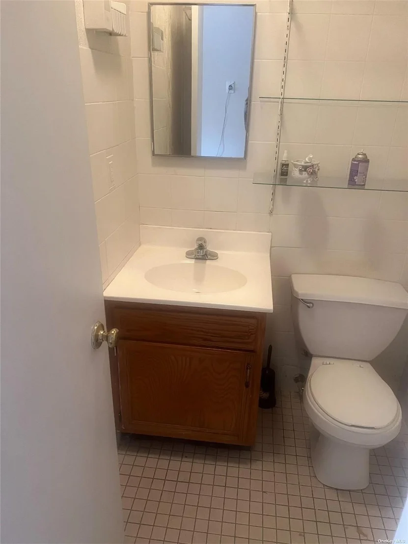 Photo of 1825 Linden Boulevard