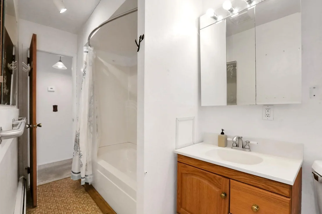 Photo of 75 Kretch Circle