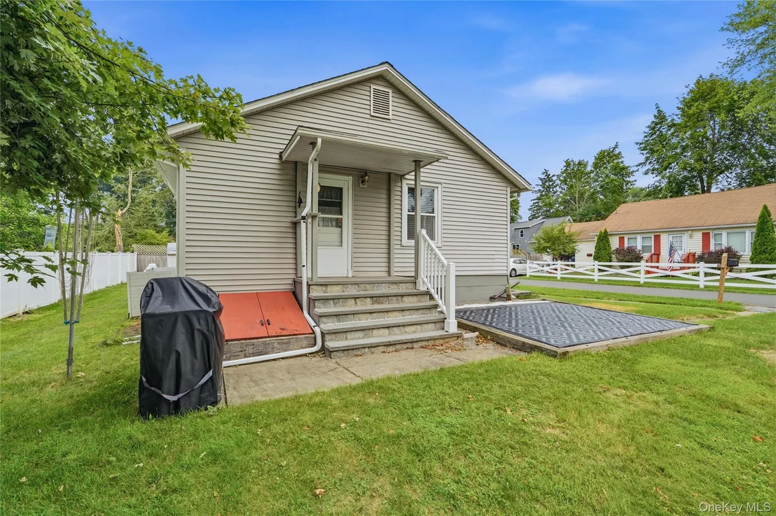 Photo of 2 Hennessey Place