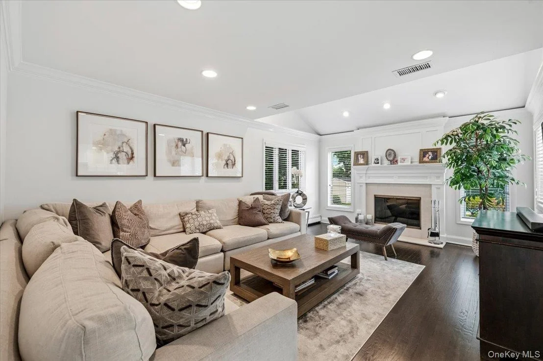 Photo of 35 Bucknell Drive