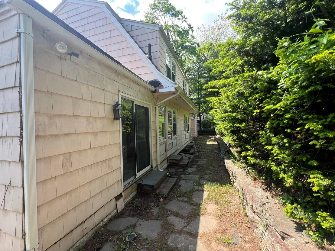 Photo of 35 Smith Avenue