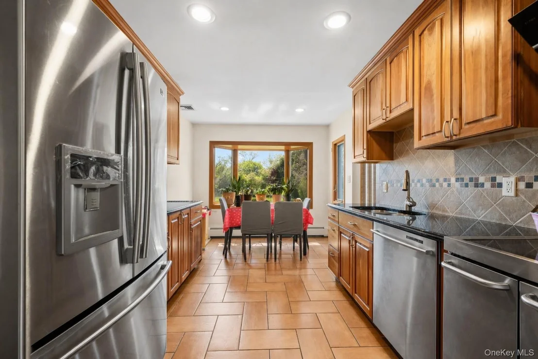 Photo of 150 Roxton Road