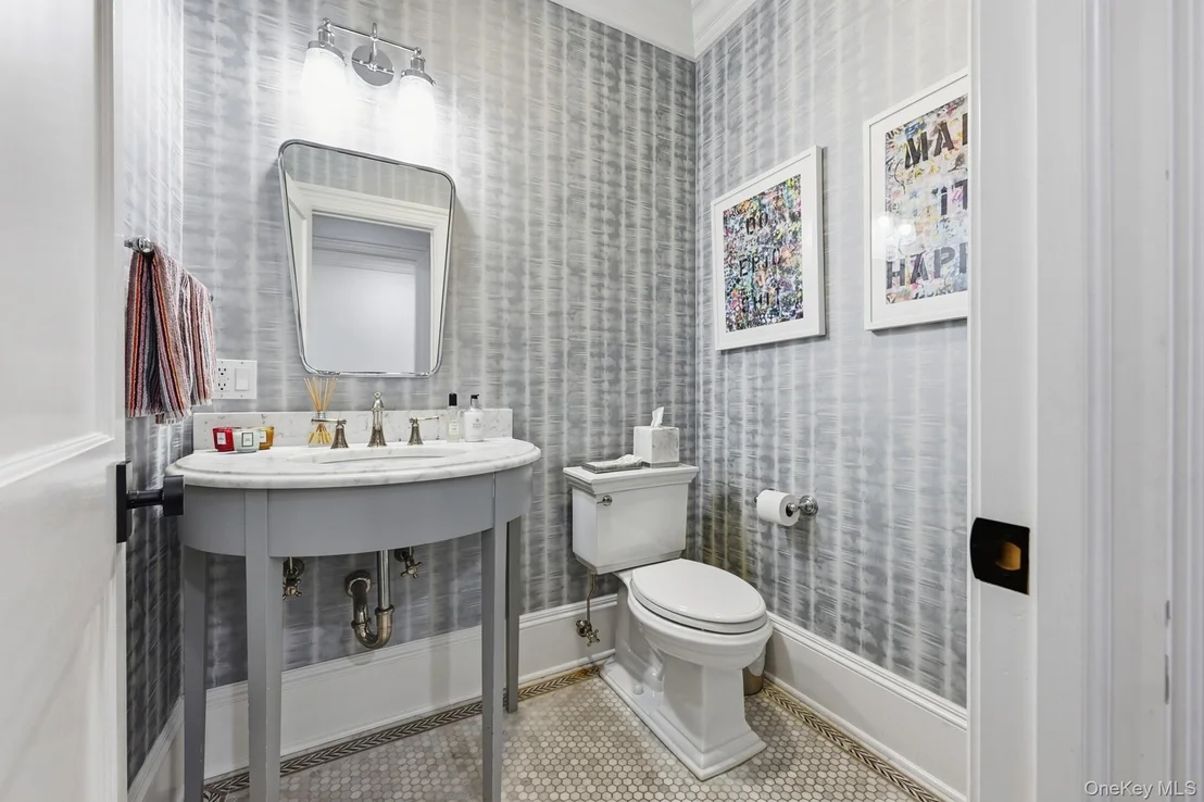 Photo of 11 Long Pond Road